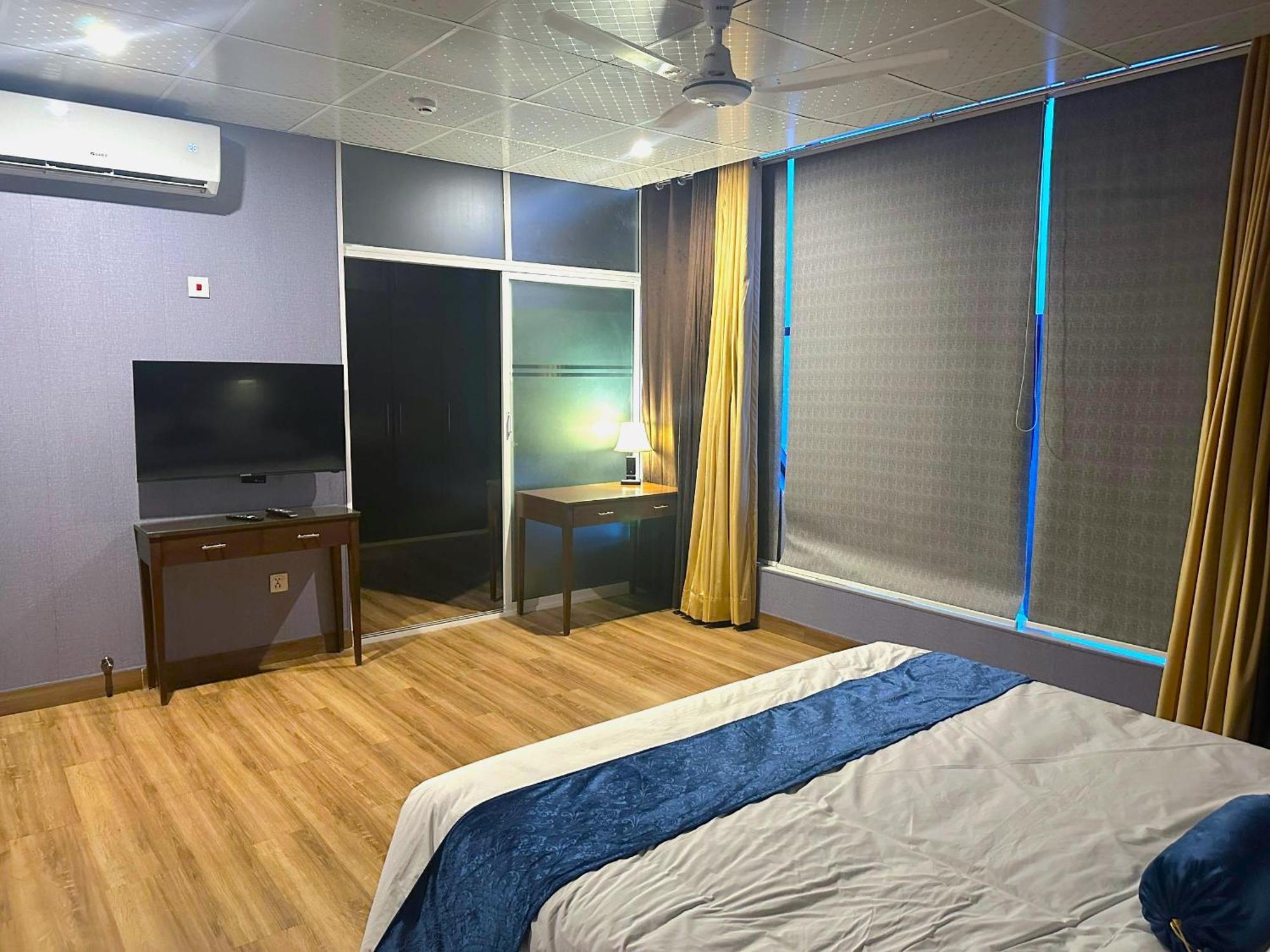 Luxury Apartment In Dha Phase 8, Near Allama Iqbal International Airport 라호르 외부 사진