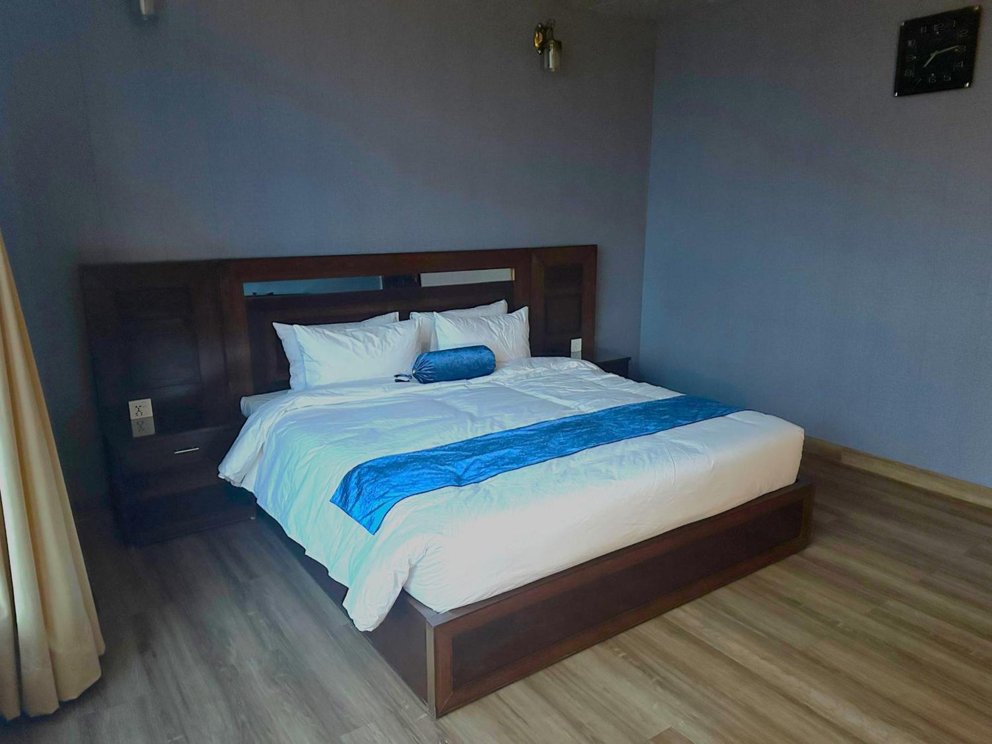 Luxury Apartment In Dha Phase 8, Near Allama Iqbal International Airport 라호르 외부 사진