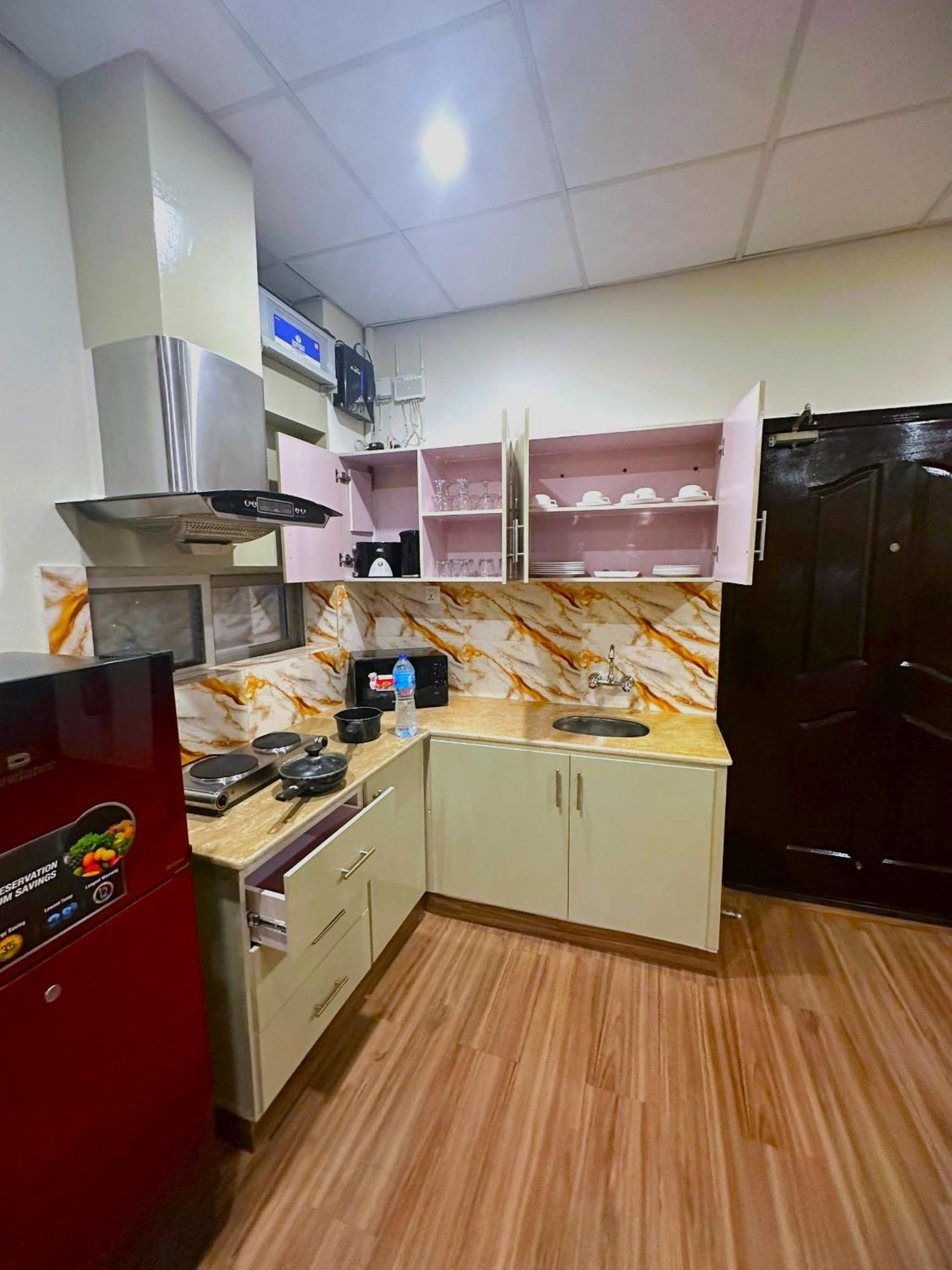 Luxury Apartment In Dha Phase 8, Near Allama Iqbal International Airport 라호르 외부 사진