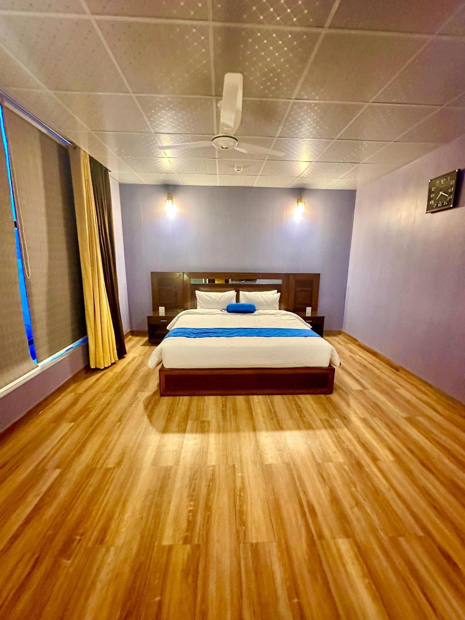 Luxury Apartment In Dha Phase 8, Near Allama Iqbal International Airport 라호르 외부 사진